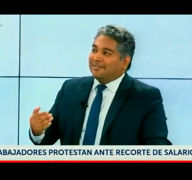 Trabajadores protestan ante recorte de salarios